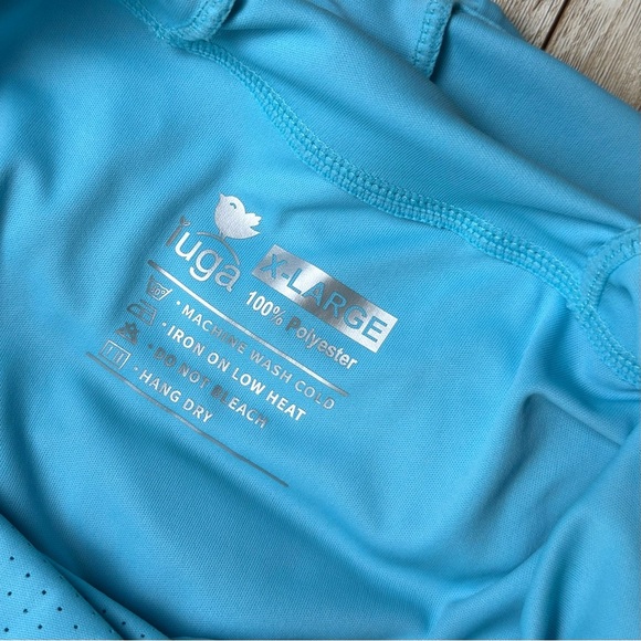 Women’s Aqua Blue UPF 50+ Lightweight Sun Protective Top with Hood - Picture 7 of 8